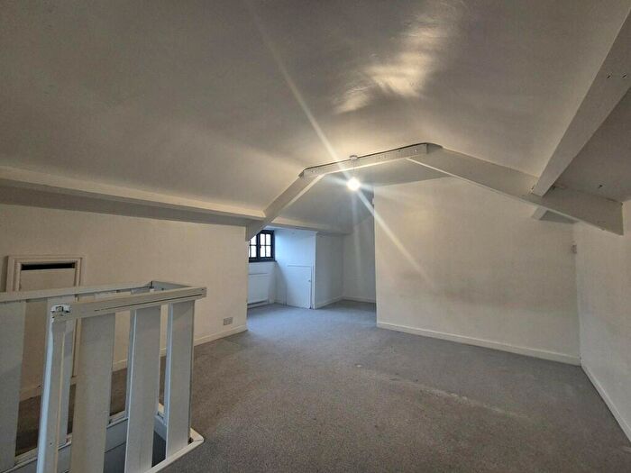 1 Bedroom Flat To Rent In Hill Street, Flat, NP20