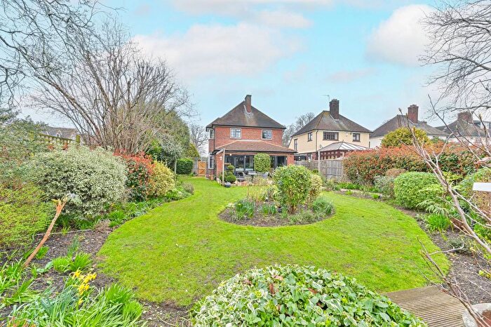 4 Bedroom Detached House For Sale In The Crossway, Lee, London, SE9