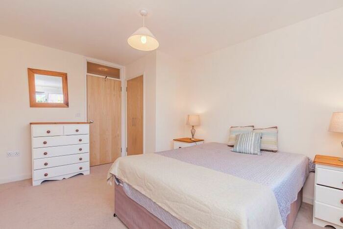 1 Bedroom Apartment To Rent In Cinnaminta Road, Headington, OX3