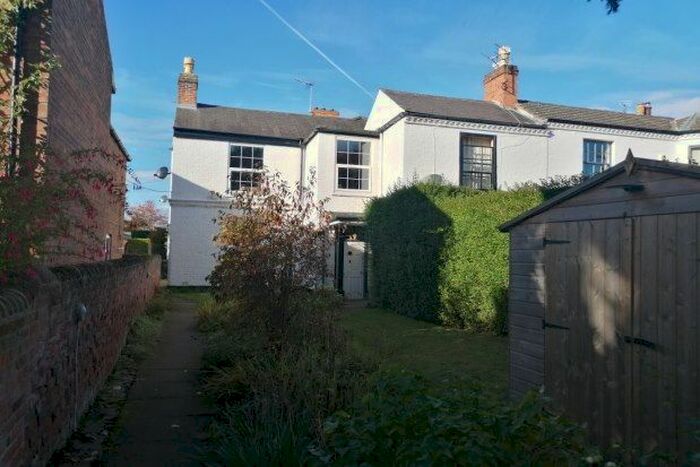 2 Bedroom Flat To Rent In Walnut Tree Lane, Nottingham, NG13