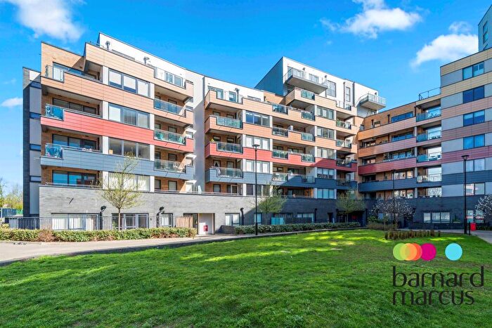 1 Bedroom Flat For Sale In Montmorency Gardens, London, N11