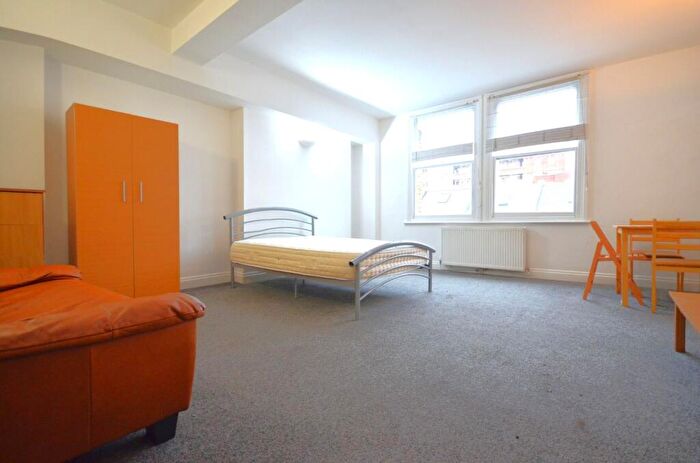 Studio To Rent In Royal College Street, Camden, NW1