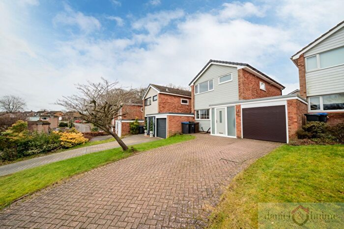 3 Bedroom Link Detached House For Sale In Coopers Close, Leek, Staffordshire, ST13