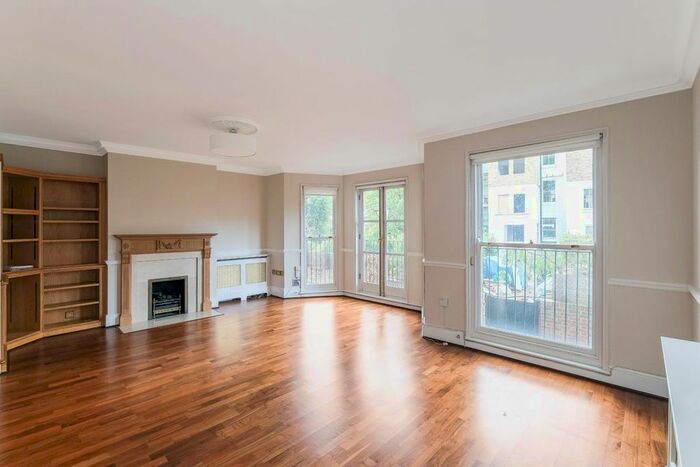 4 Bedroom Mews To Rent In Eagle Place, London, SW7