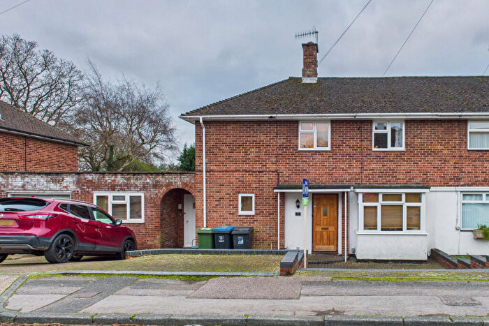 4 Bedroom Semi-Detached House For Sale In Lindlings, Hemel Hempstead, HP1