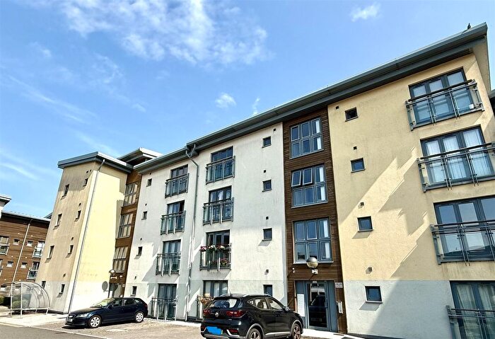 1 Bedroom Flat For Sale In St Margarets Court, Maritime Quarter, Marina, Swansea, SA1