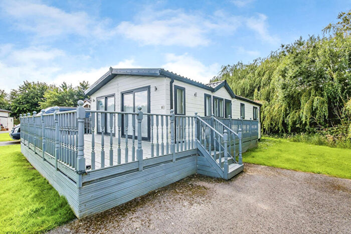 2 Bedroom Lodge For Sale In Kirkgate, Tydd St. Giles, Wisbech, PE13