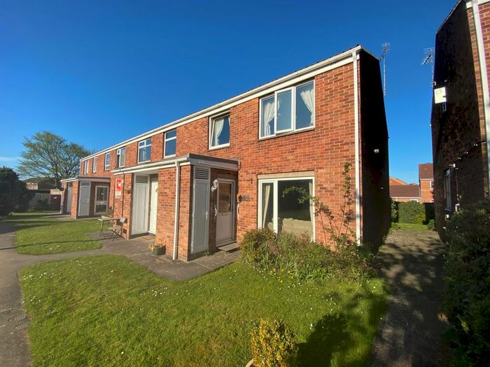 1 Bedroom Flat To Rent In Hawthorn Chase, Lincoln LN2