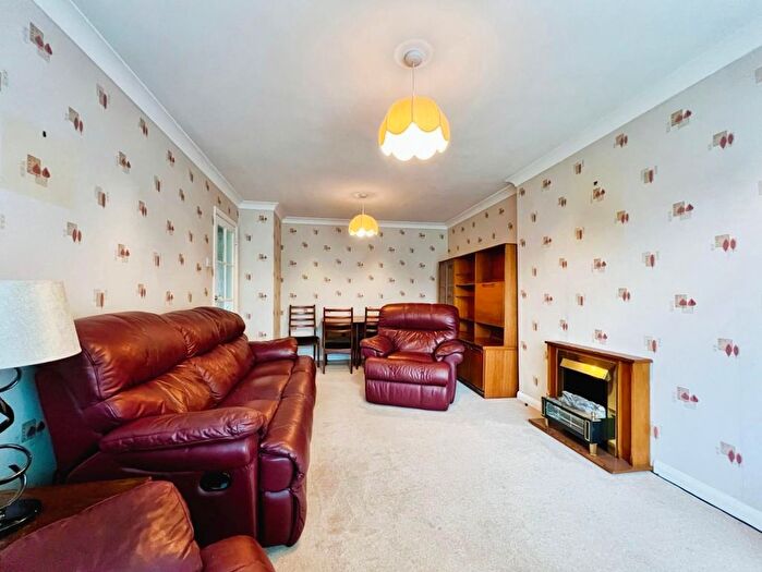 2 Bedroom Semi-Detached Bungalow For Sale In Foxglove Road, Willesborough, TN24