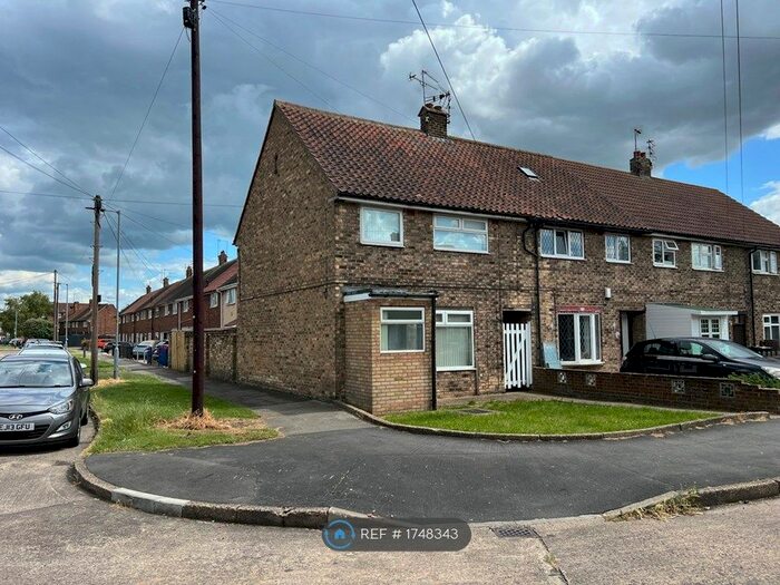 3 Bedroom Terraced House To Rent In Bickleigh Grove, Hull, HU8
