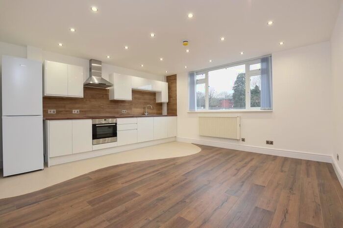 2 Bedroom Flat To Rent In Stanmore, Harrow, HA7