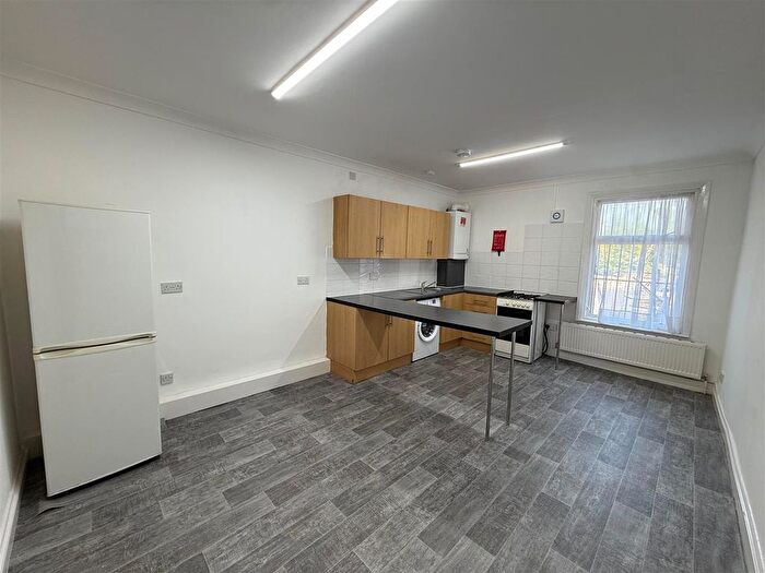 2 Bedroom Property To Rent In Upton Lane, London, E7