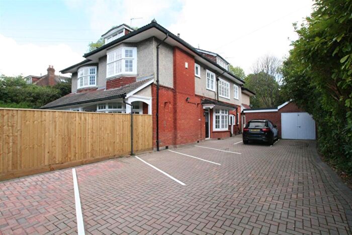 2 Bedroom Apartment To Rent In Porchester Road, Bournemouth, BH8