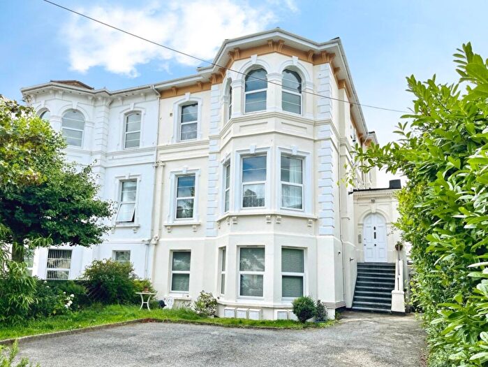 1 Bedroom Apartment For Sale In Barton Villas, Dawlish, EX7