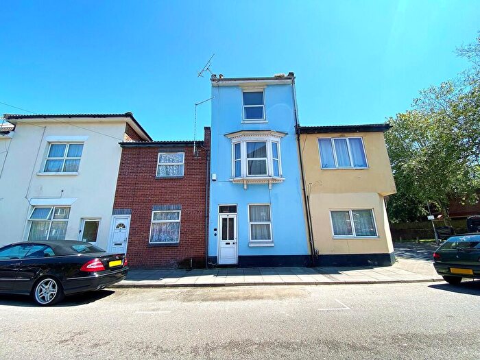 4 Bedroom Terraced House To Rent In Somers Road, Southsea, PO5