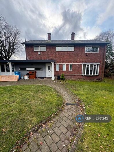 3 Bedroom Detached House To Rent In Parkway, Chadderton, Oldham, OL9