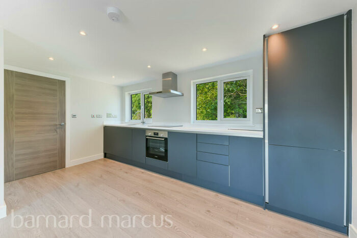 1 Bedroom Flat To Rent In South Lane West, New Malden, KT3