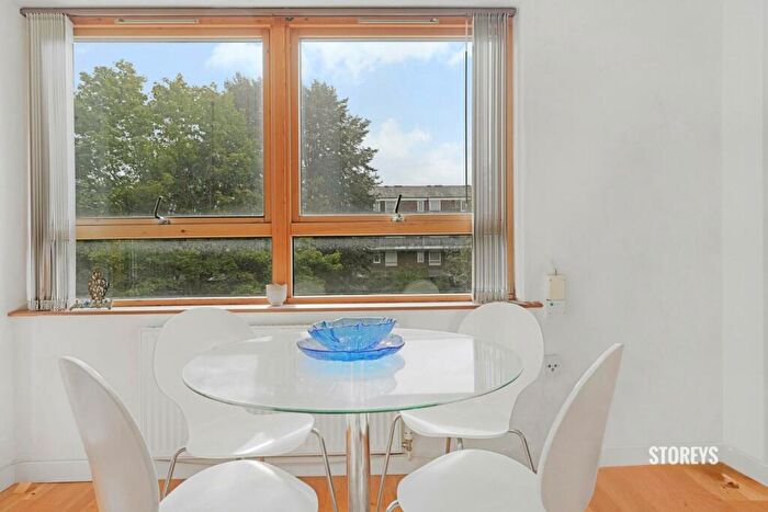 2 Bedroom Apartment To Rent In Royal College Street, Camden, London, NW1