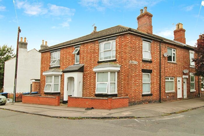 3 Bedroom End Of Terrace House For Sale In Hunter Street, Rugby, CV21