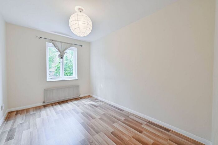 2 Bedroom Flat To Rent In London, Maida Vale, London, W9