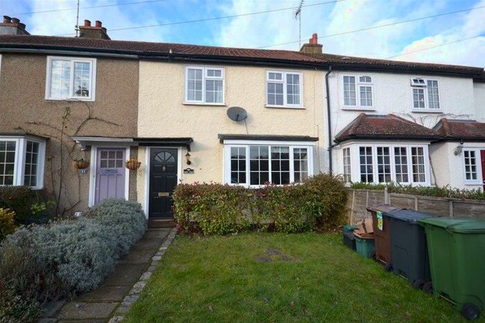 3 Bedroom Property To Rent In Lea Road, Harpenden, AL5