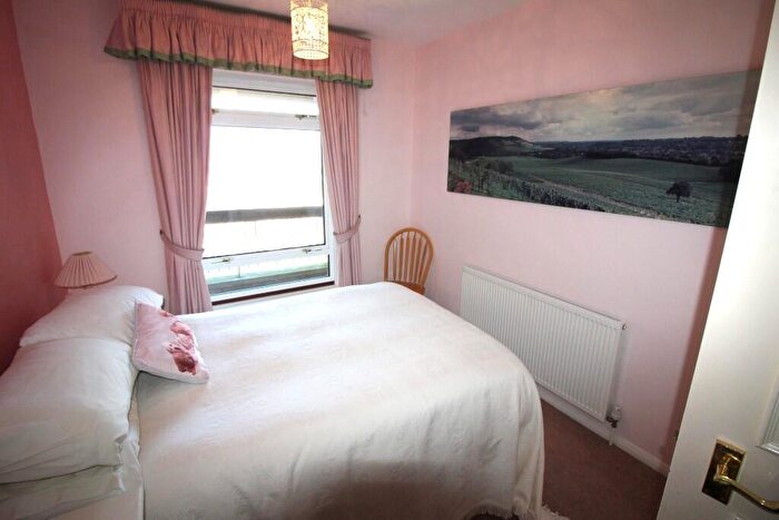 3 Bedroom Flat To Rent In St. Johns Road, Eastbourne, East Sussex, BN20