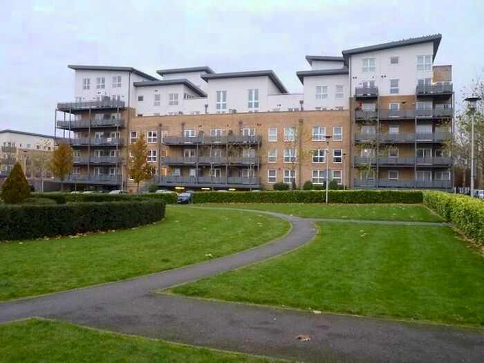 2 Bedroom Flat To Rent In Metropolitan Station Approach, Watford, WD18