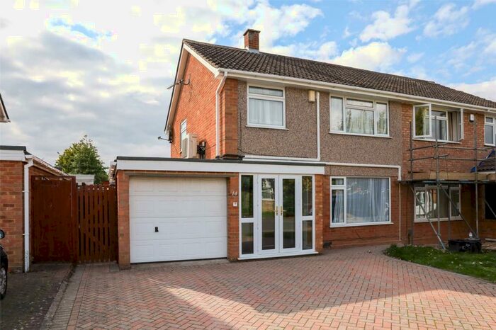 3 Bedroom Semi-Detached House To Rent In Wensley Close, Twyford, Reading, Berkshire, RG10