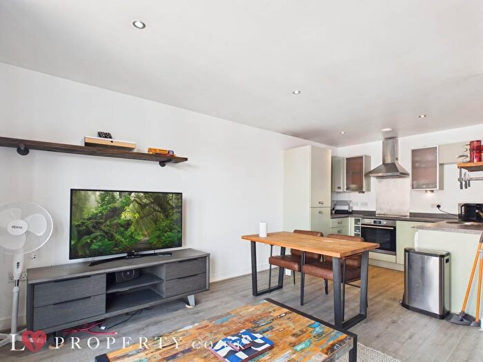 2 Bedroom Apartment To Rent In Quartz, Hall Street, Birmingham, West Midlands, B18