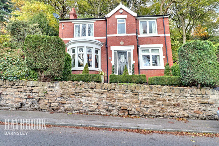 4 Bedroom Detached House For Sale In Kingwell Road, Worsbrough, S70