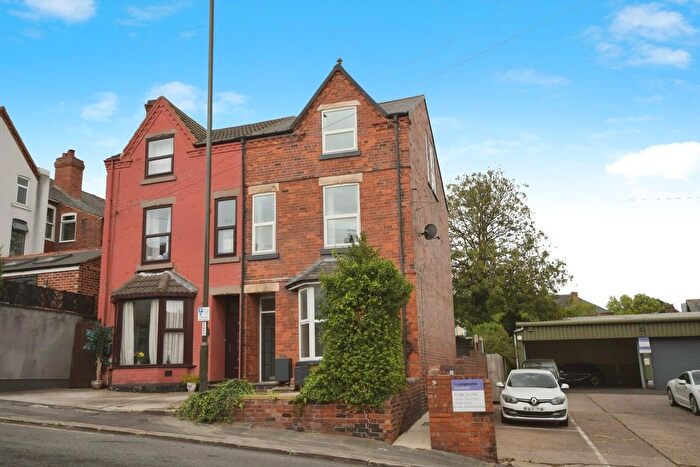 4 Bedroom Semi-Detached House For Sale In Rutland Road, Chesterfield, S40