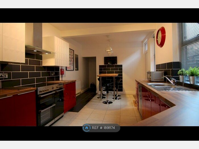 6 Bedroom Semi-Detached House To Rent In Balmoral Avenue, West Bridgford, Nottingham, NG2