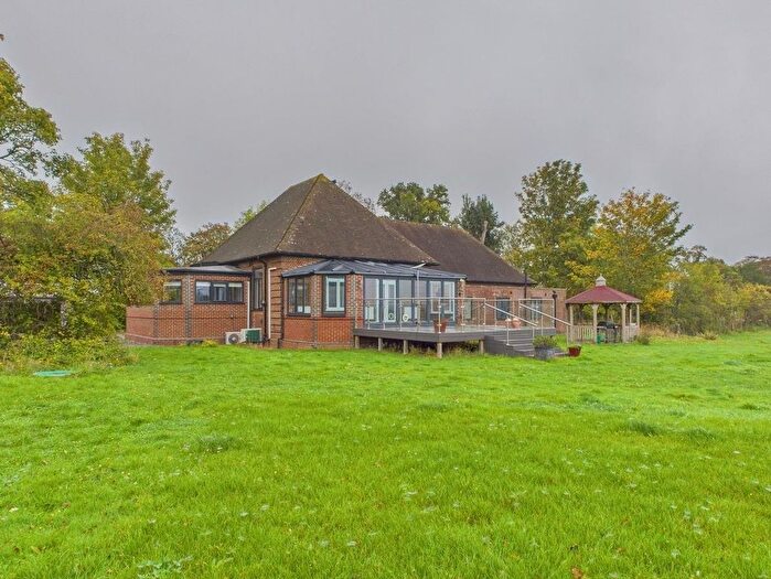 4 Bedroom Detached Bungalow To Rent In Worcester Road, Earl's Croome, WR8