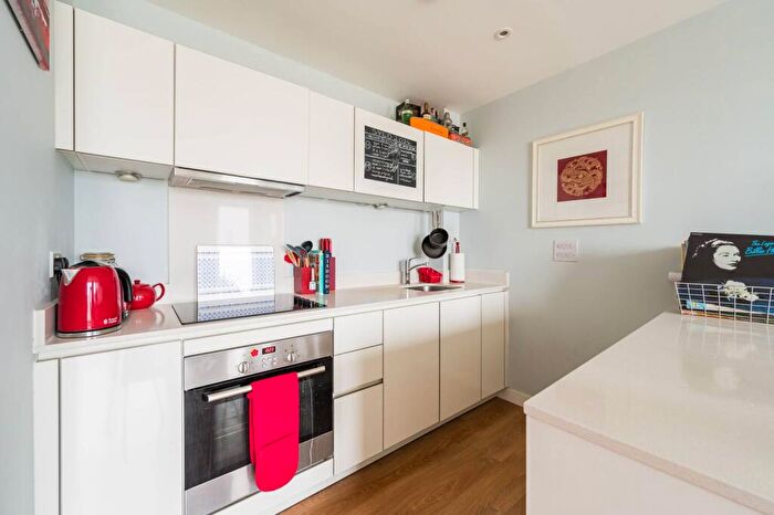 1 Bedroom Flat For Sale In Seven Seas Gardens, , Bow, London, E3