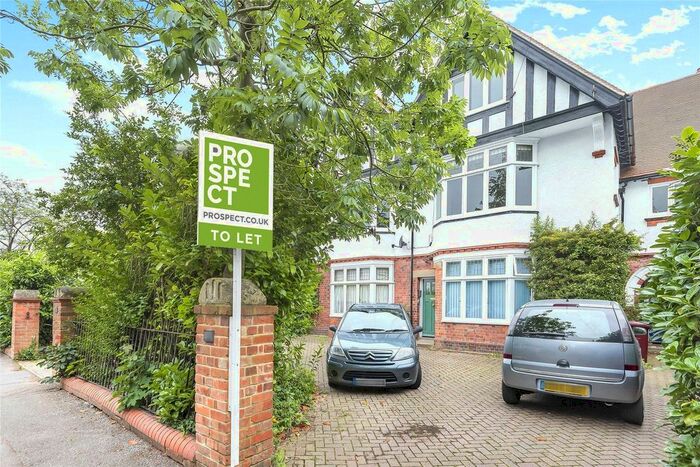 1 Bedroom Flat To Rent In Cintra Avenue, Reading, Berkshire, RG2