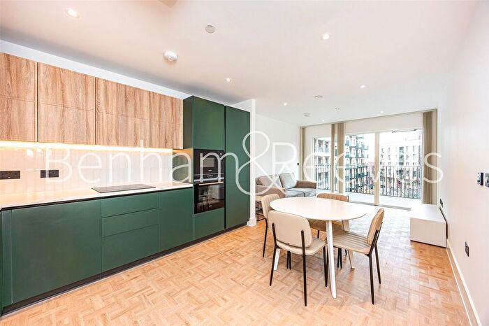 2 Bedroom Flat To Rent In Danvers Avenue, London, SW11