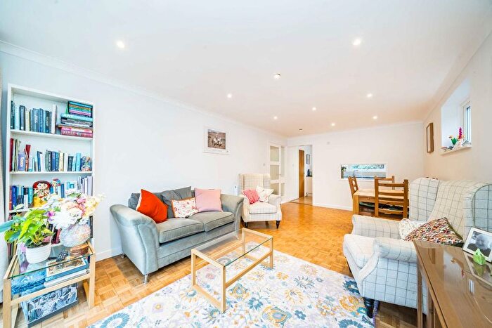 2 Bedroom Flat For Sale In Florence Road, Ealing, W5