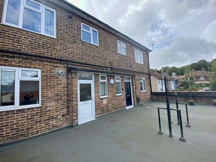 2 Bedroom Flat To Rent In Grovelands Road, Orpington, BR5