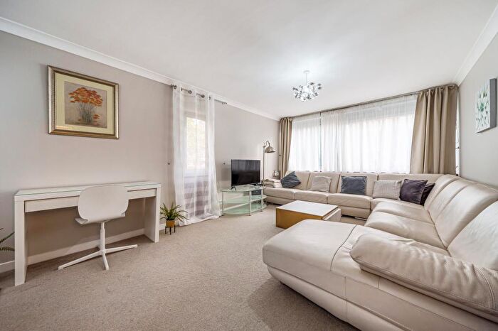 2 Bedroom Apartment To Rent In St. Edmunds Terrace, London, NW8