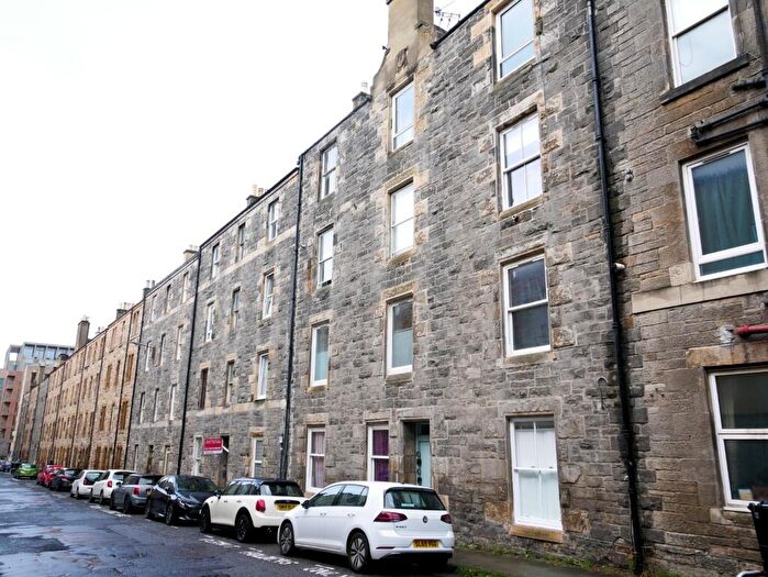 3 Bedroom Flat To Rent In Upper Grove Place, West End, Edinburgh, EH3