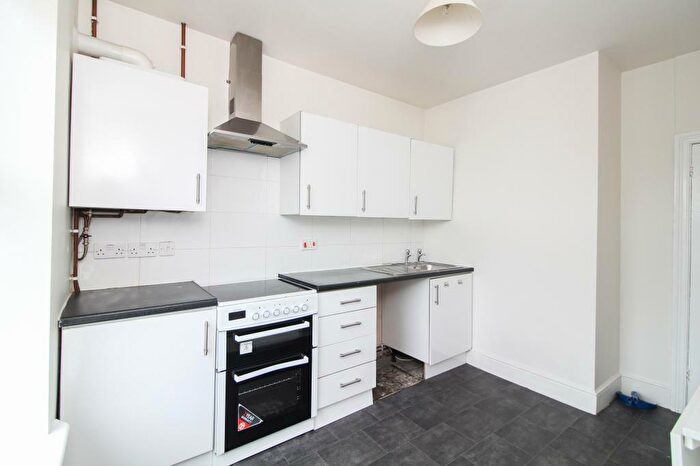 2 Bedroom Flat To Rent In St. Denys Road, Southampton, SO17