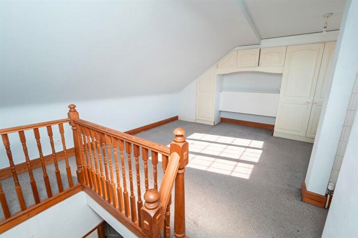 1 Bedroom Flat For Sale In Rosehill Avenue, Sutton, SM1