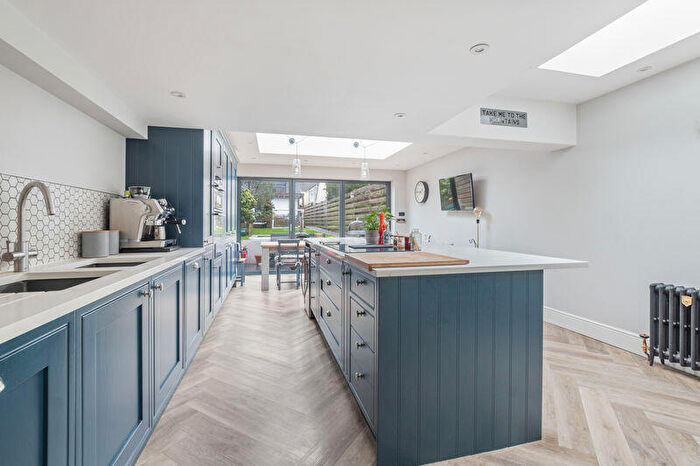 4 Bedroom Terraced House For Sale In Shaftesbury Road, Poole, BH15