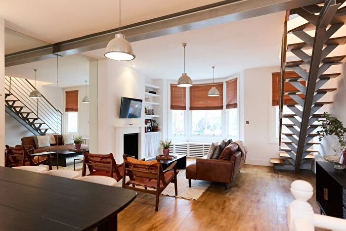 2 Bedroom Flat To Rent In Berens Road, Kensal Green, NW10