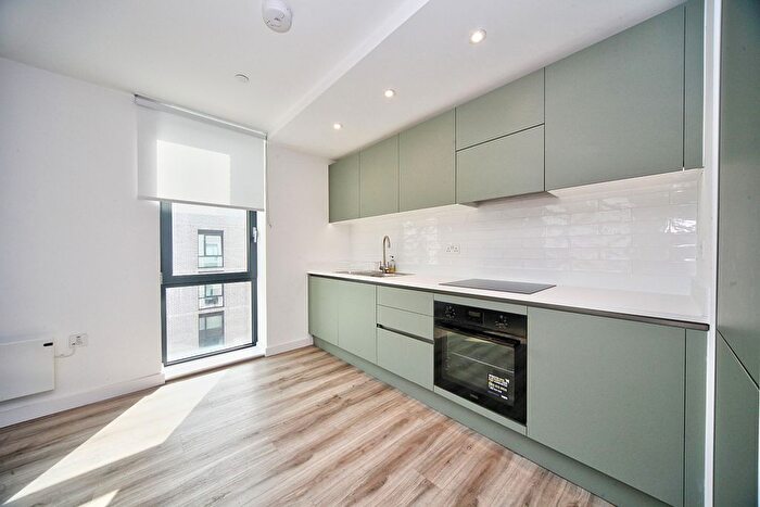 2 Bedroom Flat To Rent In Viva Court, Kimpton Road, Luton, LU2