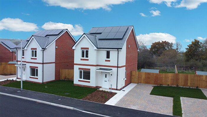 3 Bedroom Detached House For Sale In Maes Dulais, Llanidloes Road, Newtown, Powys, SY16