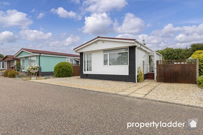 2 Bedroom Park Home For Sale In Woodland View, Stratton Strawless, Norwich, R10