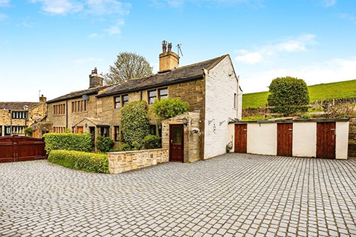 3 Bedroom Property For Sale In Park Nook, Halifax, HX3