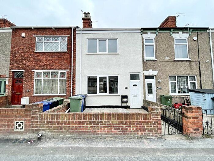 3 Bedroom Terraced House To Rent In Heneage Road, Grimsby, DN32