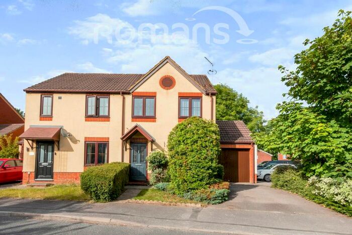 2 Bedroom End Of Terrace House To Rent In Thorburn Chase, Sandhurst, GU47